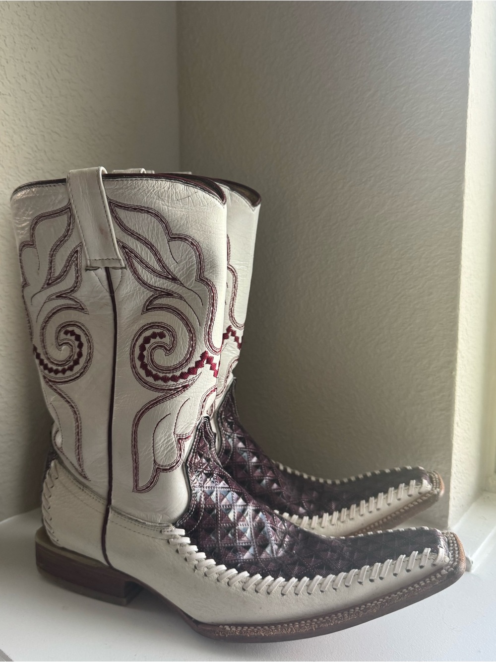Handcrafted Western Cowgirl Point Boots